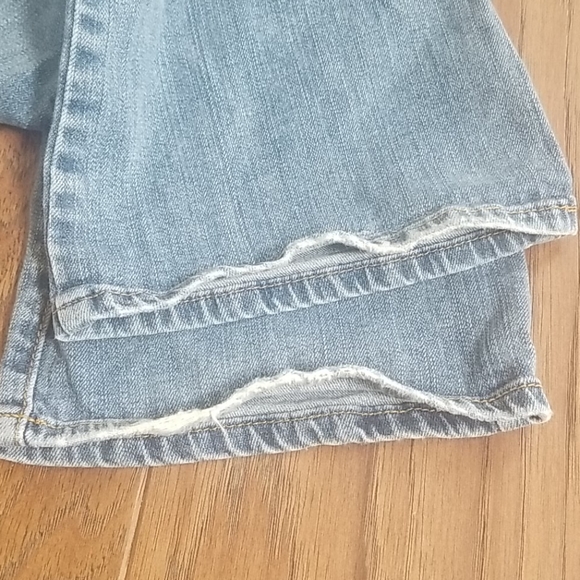 Liz Lange maternity jeans (size 2) - Picture 4 of 4